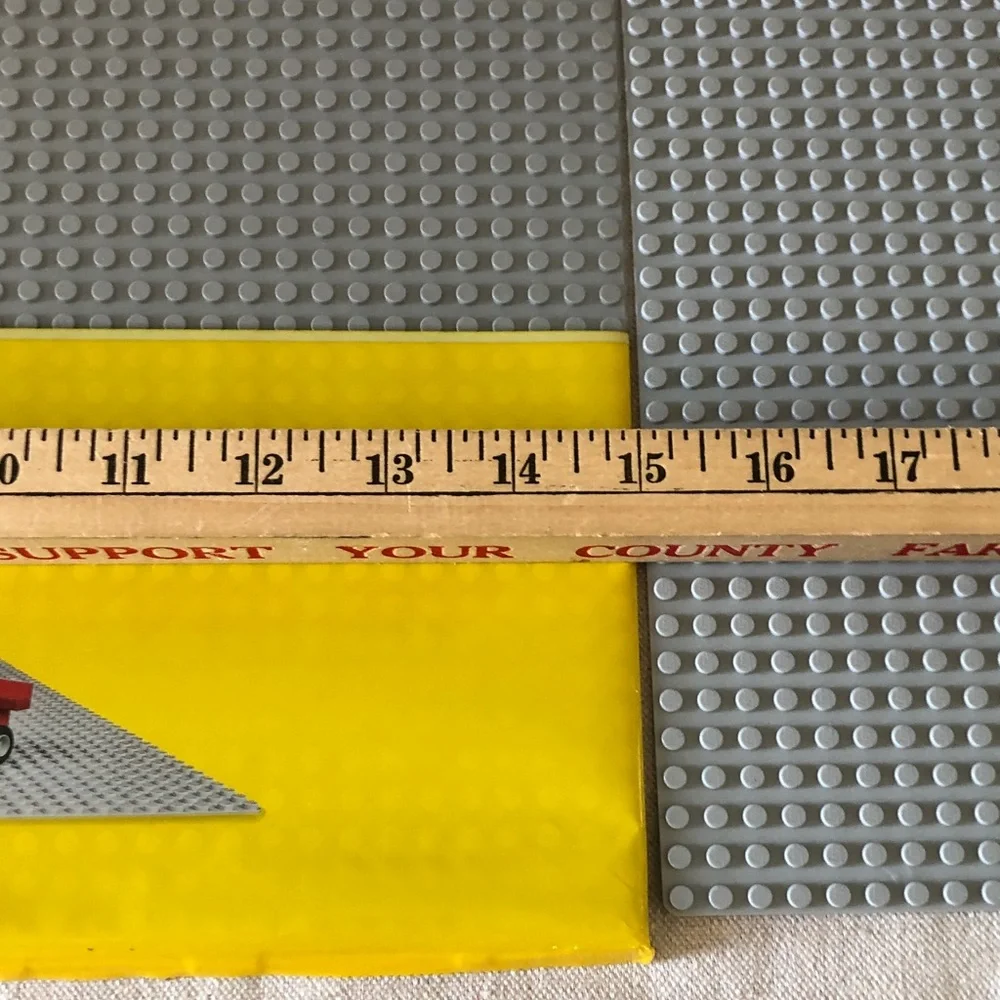 LEGO CLASSIC: 10701 Gray Baseplate 15” x 15” 1 New 1 Used Please Read